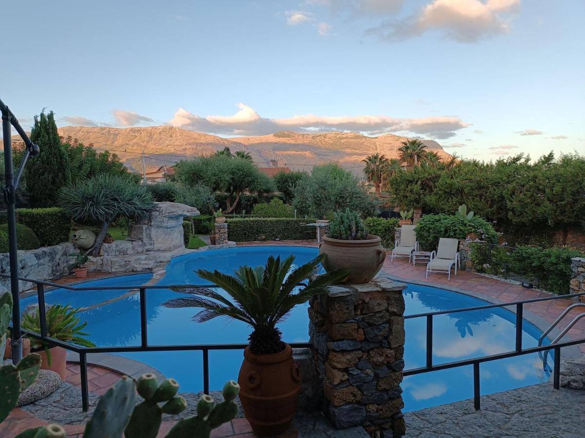 Casolare Giummari Bed & Breakfast Carini Exterior photo